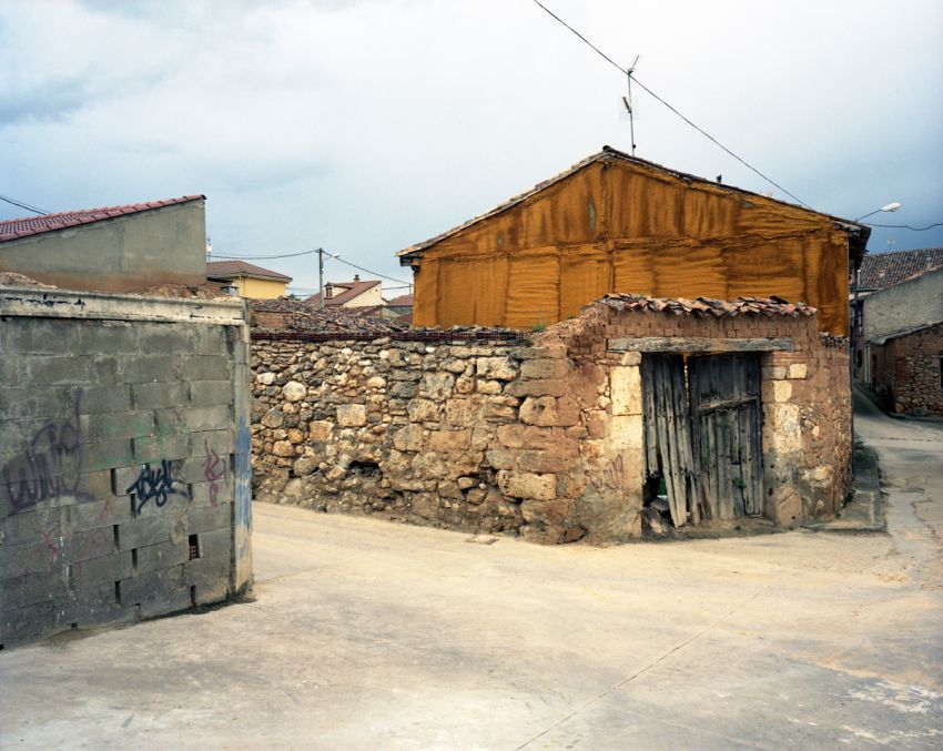 <p>A new series of photographs from Sotillo d…